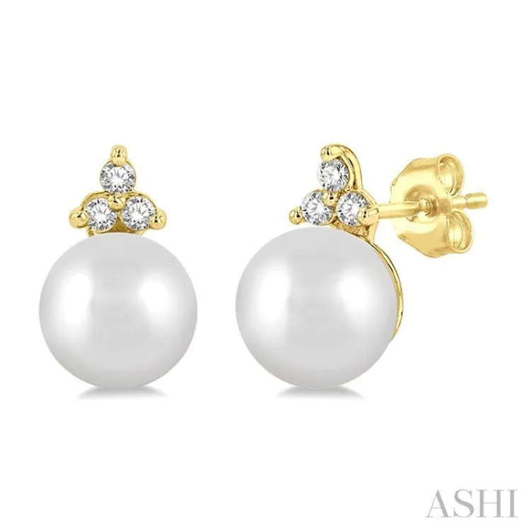 1/20 ctw Petite 5.5MM Cultured Pearls and Round Cut Diamond Fashion Stud Earring in 10K Yellow Gold