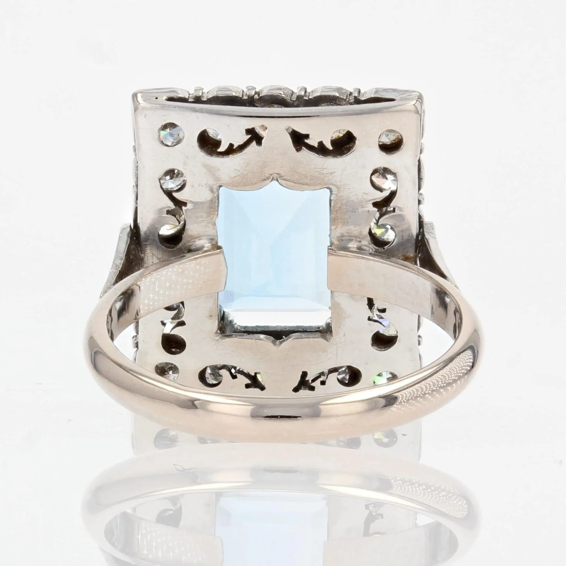 1960s 2.56 Carats Aquamarine Diamond 18 Karat White Gold Rectangular Shape Ring