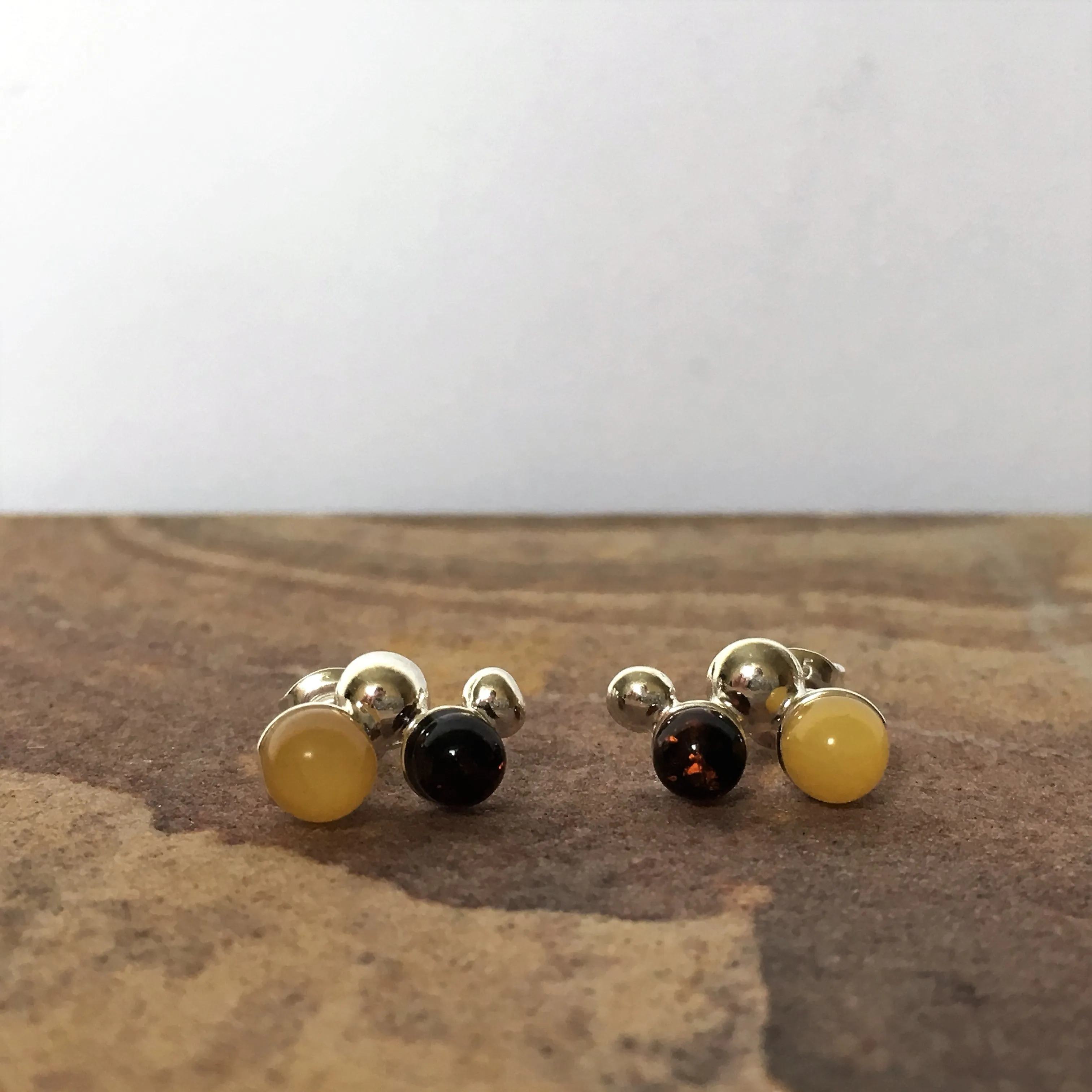 Amber Bubble Stud Earrings - VAE110