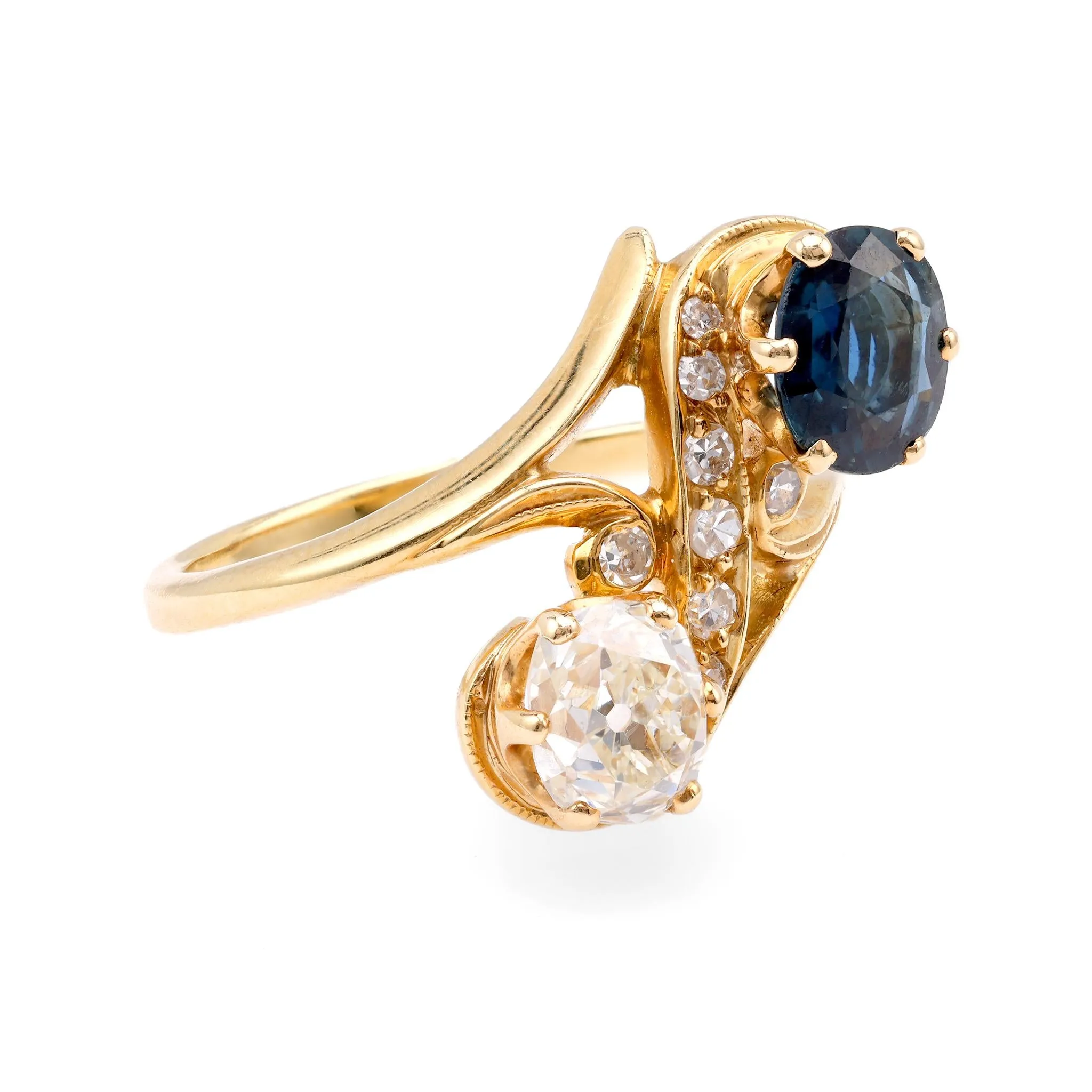 Belle Époque French Diamond and Sapphire 18k Yellow Gold Toi et Moi Ring