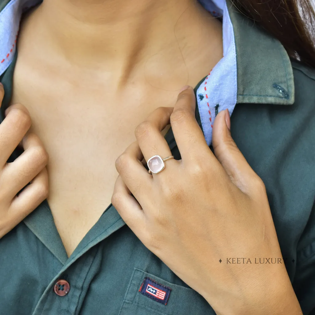 Cushion Conquer - Rose Quartz Ring