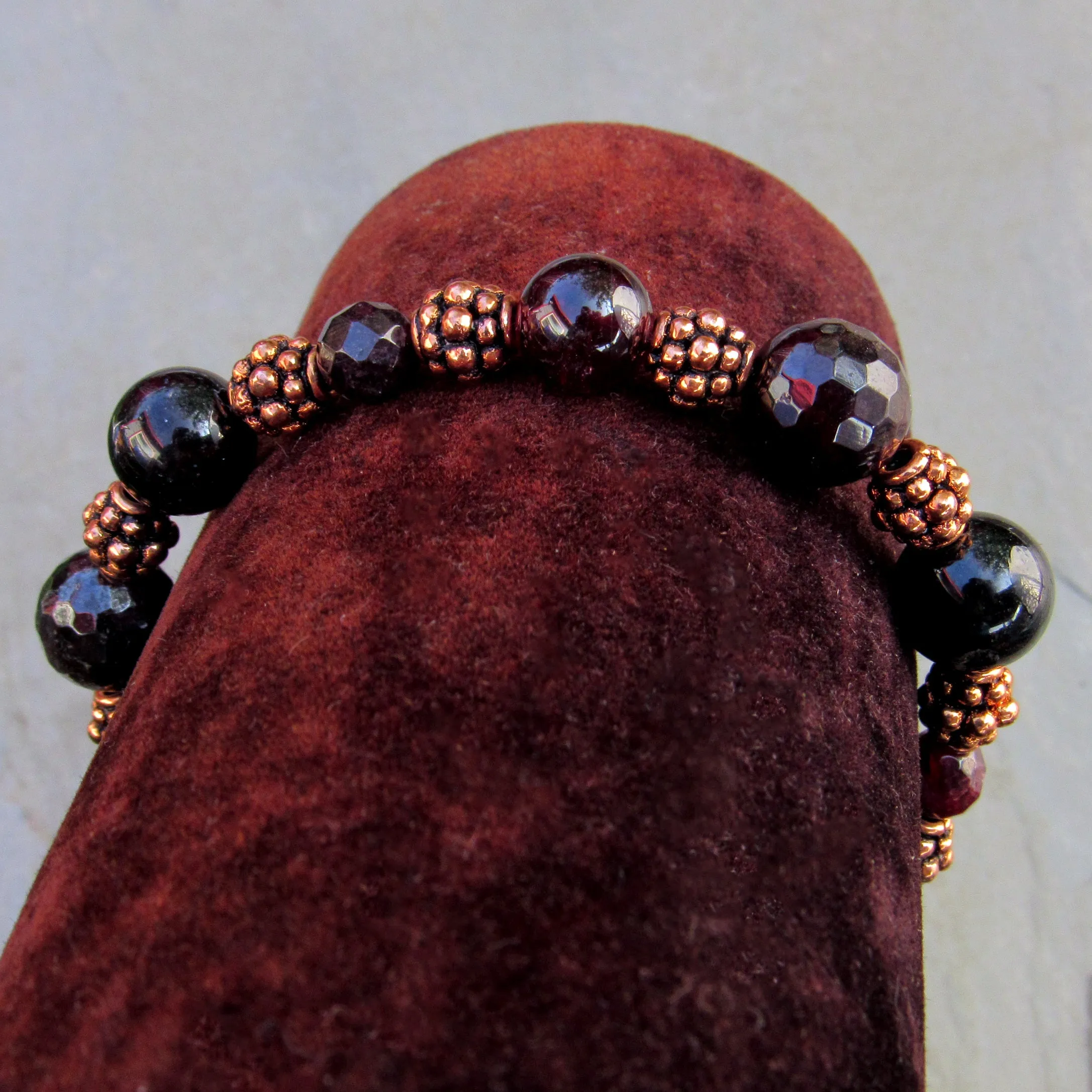 Garnet gemstone and copper stretch bracelet