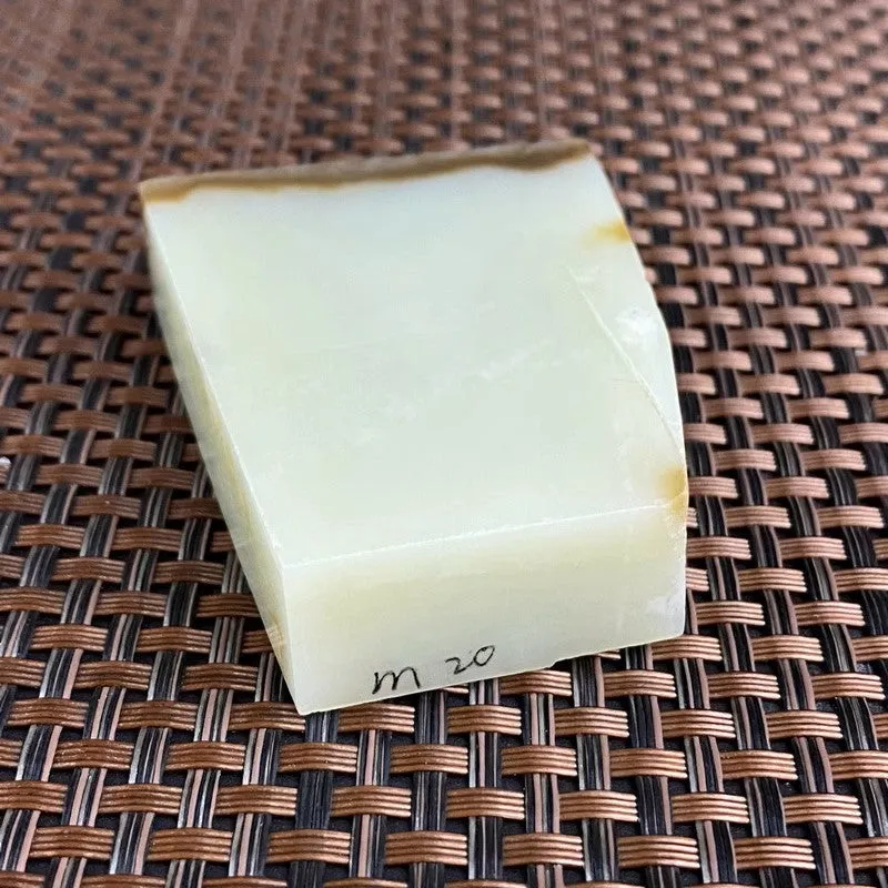 Natural Hetian Jade Rough Nephrite Raw (116g,5.9X4.7X1.6cm)