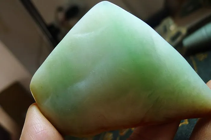 Natural Jade Rough Jadeite Raw (114g,8X5.7X1.8cm)