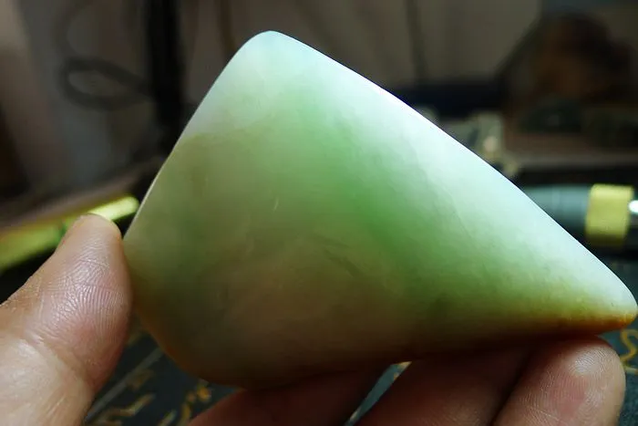 Natural Jade Rough Jadeite Raw (114g,8X5.7X1.8cm)