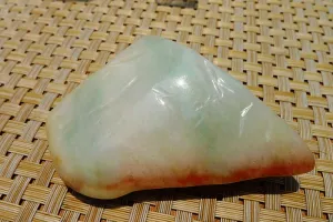 Natural Jade Rough Jadeite Raw (114g,8X5.7X1.8cm)