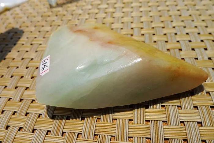 Natural Jade Rough Jadeite Raw (114g,8X5.7X1.8cm)