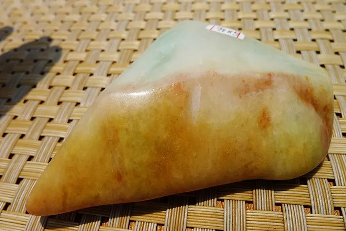 Natural Jade Rough Jadeite Raw (114g,8X5.7X1.8cm)