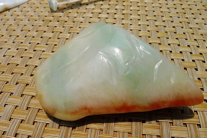 Natural Jade Rough Jadeite Raw (114g,8X5.7X1.8cm)