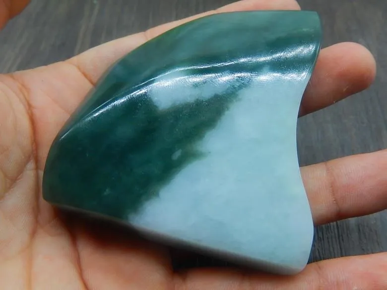 Natural Jade Rough Jadeite Raw (145g, 69X63X15mm)