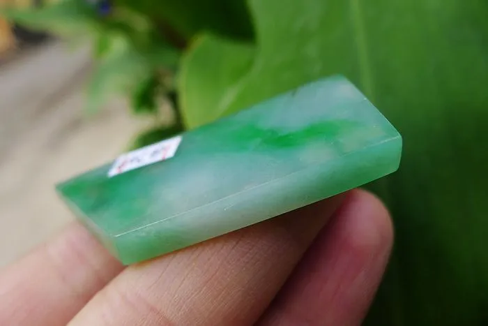 Natural Jade Rough Jadeite Raw (14g,5.6X2.1X0.45cm)