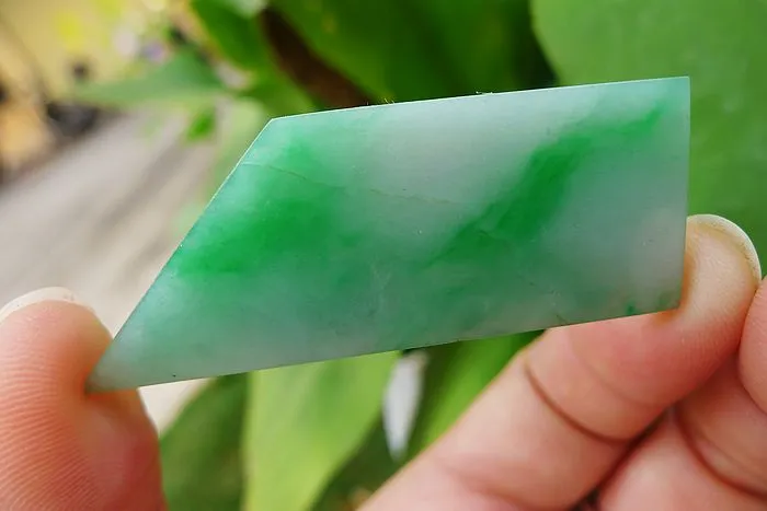 Natural Jade Rough Jadeite Raw (14g,5.6X2.1X0.45cm)