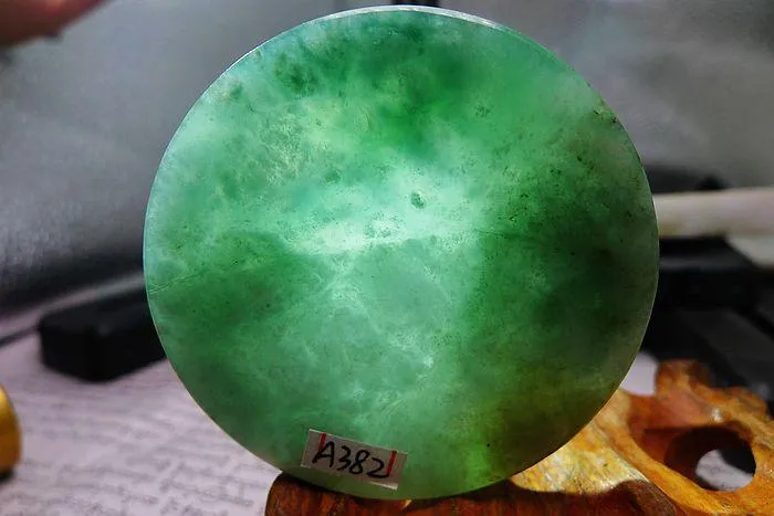 Natural Jade Rough Jadeite Raw (62g,5.5X0.75cm)