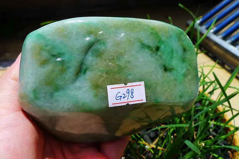 Natural Jade Rough Jadeite Raw (848g,11.3X6.9X5.9cm)