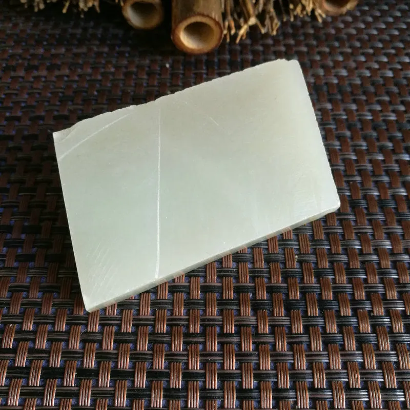 Natural Kunlun Jade Rough Nephrite Raw (129g,6.2X3.5X2.9cm)