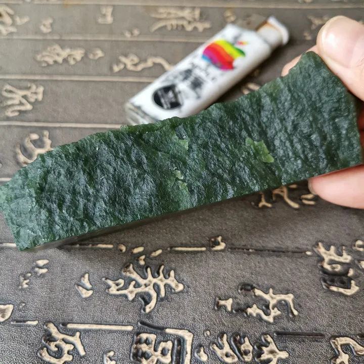 Natural Kunlun Jade Rough Nephrite Raw (149g, 10.5X3X2cm)