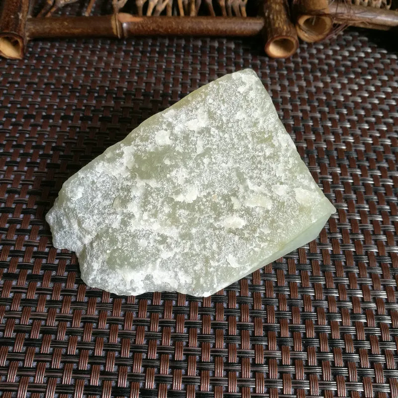 Natural Kunlun Jade Rough Nephrite Raw (192g,8X5X3.5cm)