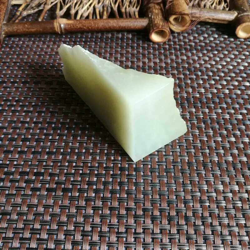 Natural Kunlun Jade Rough Nephrite Raw (192g,8X5X3.5cm)