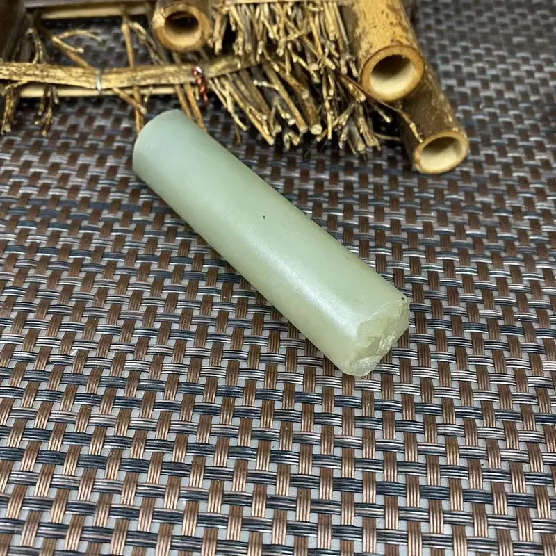 Natural Kunlun Jade Rough Nephrite Raw (71g,7.5X1.9cm)