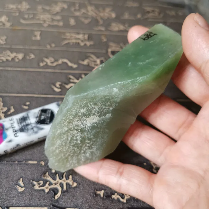 Natural Kunlun Jade Rough Nephrite Raw (95g, 10X3.5X1.5cm)