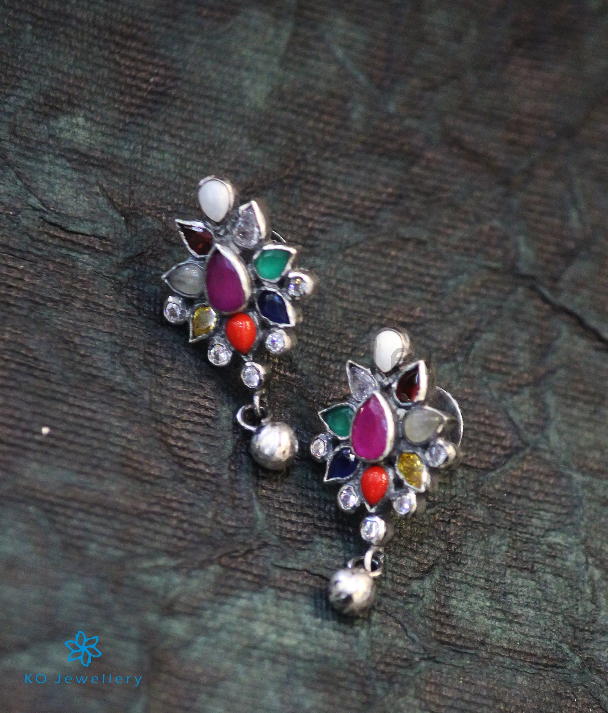 The Aham Silver Navaratna Pendant (Oxidised)