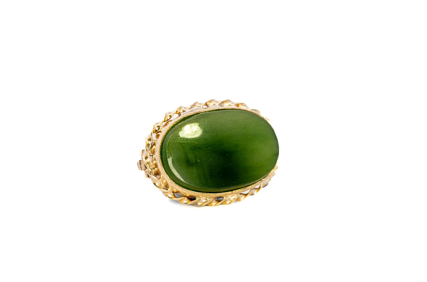 Yellow Gold Brooch with Oval Nephrite Jade - Classic Elegance