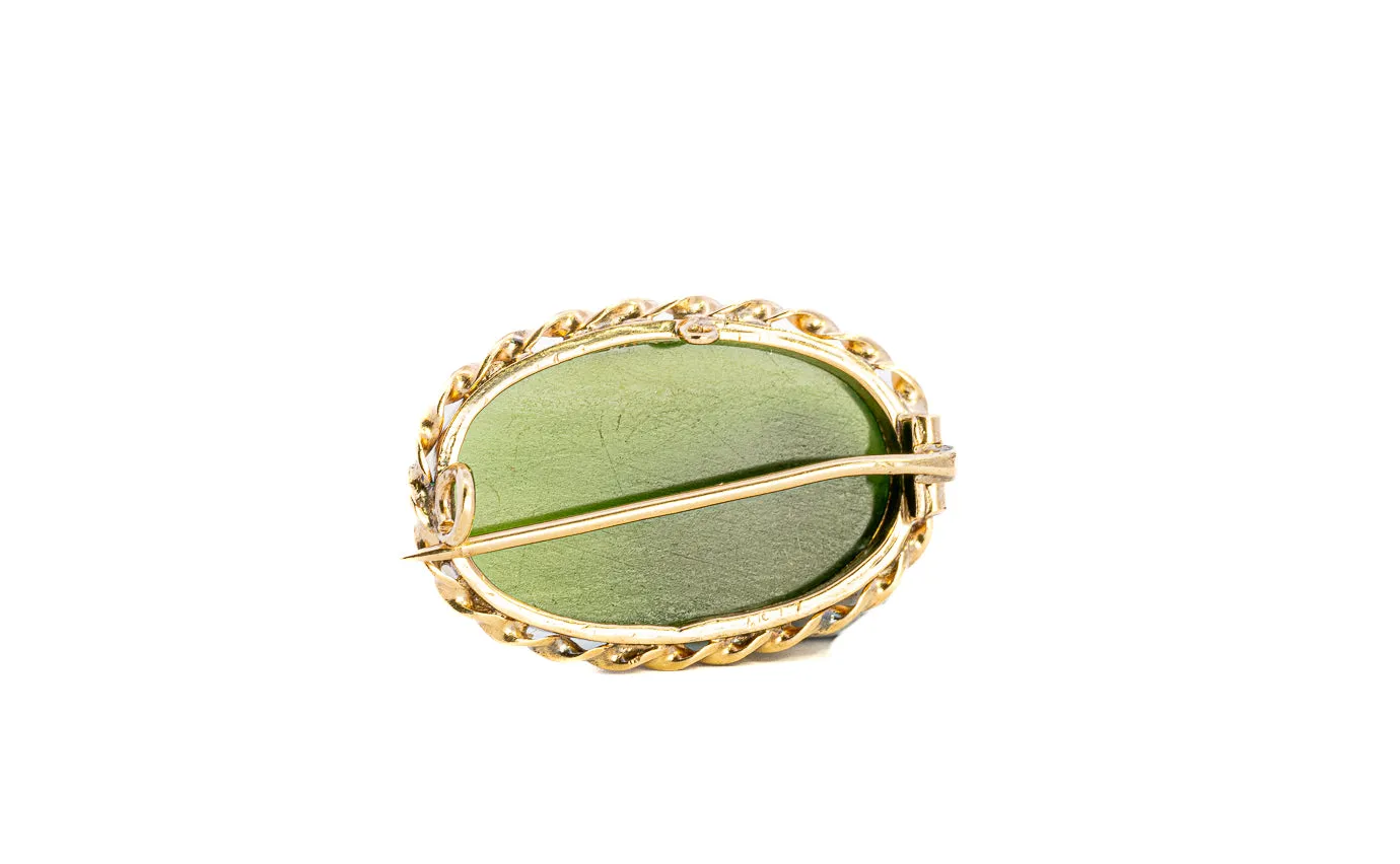 Yellow Gold Brooch with Oval Nephrite Jade - Classic Elegance