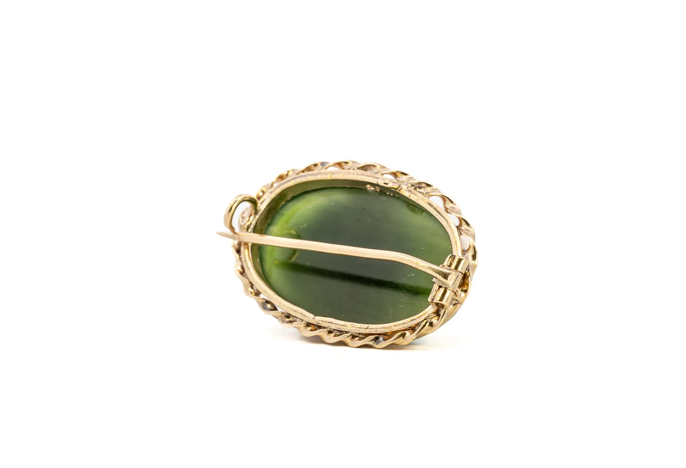 Yellow Gold Brooch with Oval Nephrite Jade - Classic Elegance